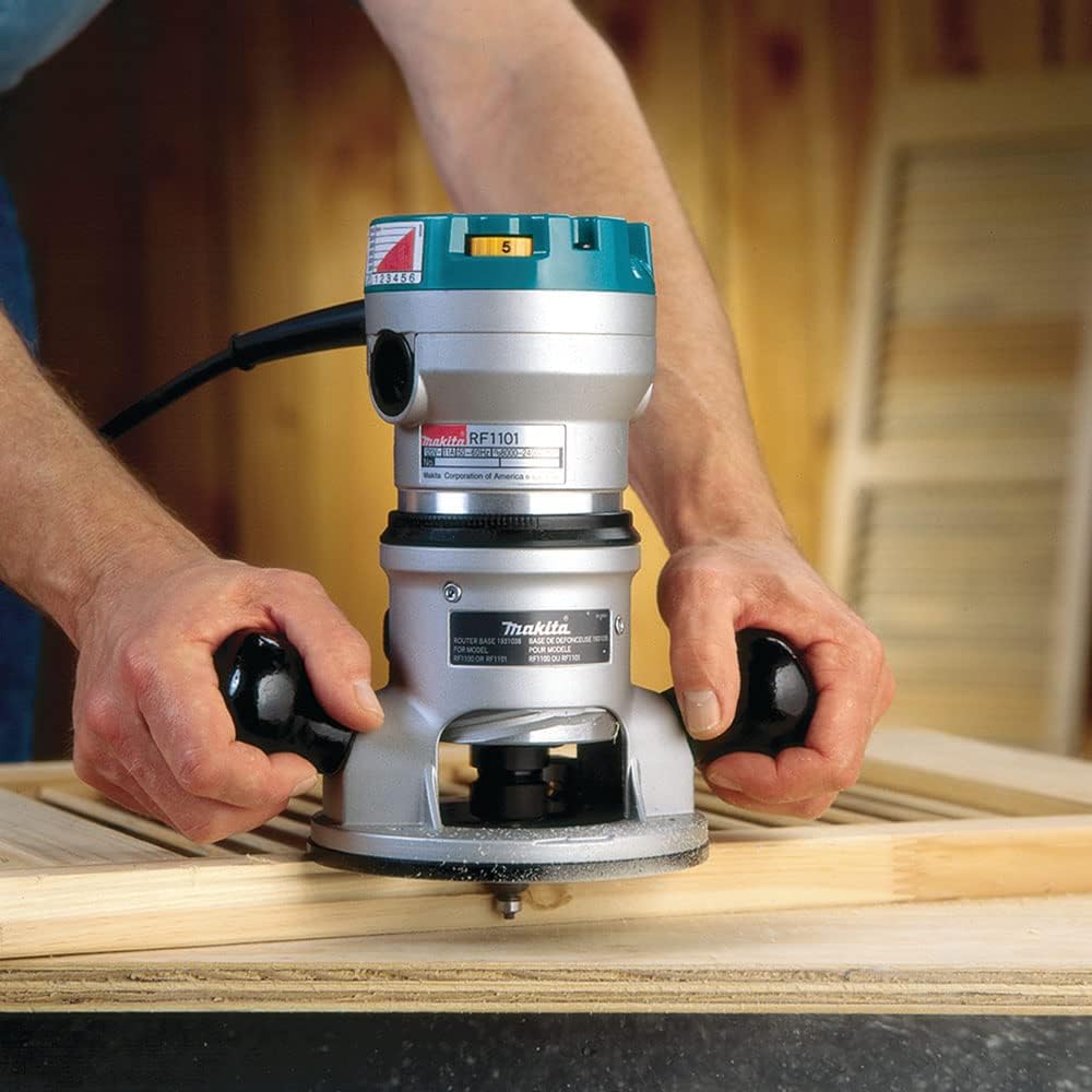 MAKITA RF1101 - Makita 2-1/4HP VS Fixed Base Router