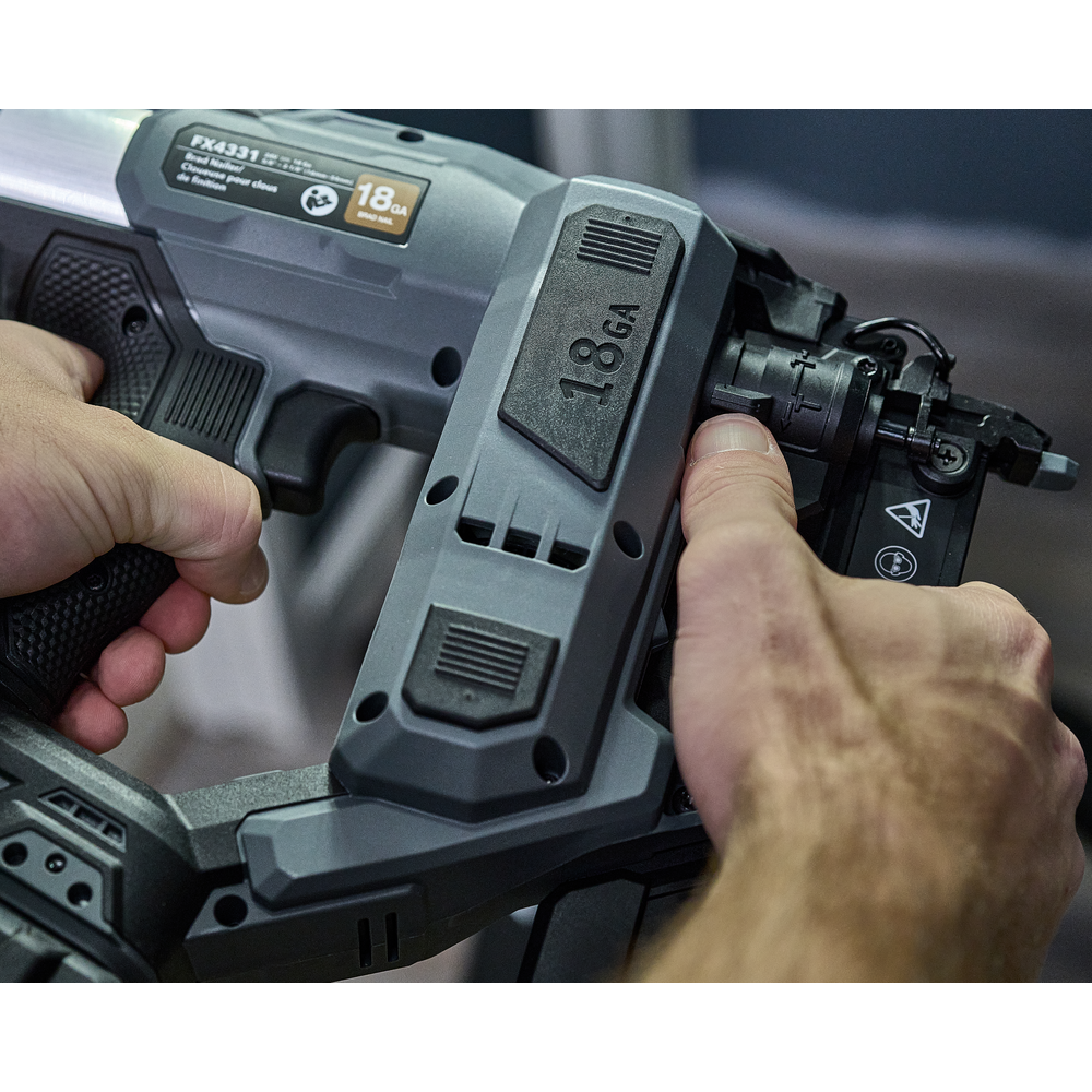 FLEX FX4331-1A - 18Ga Brad Nailer Kit
