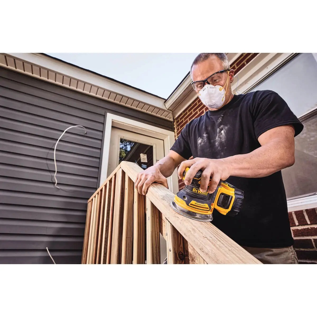 DEWALT DCW210B-20V MAX* XR 5 in Brushless Cordless Variable-Speed Random Orbital Sander (Tool Only)