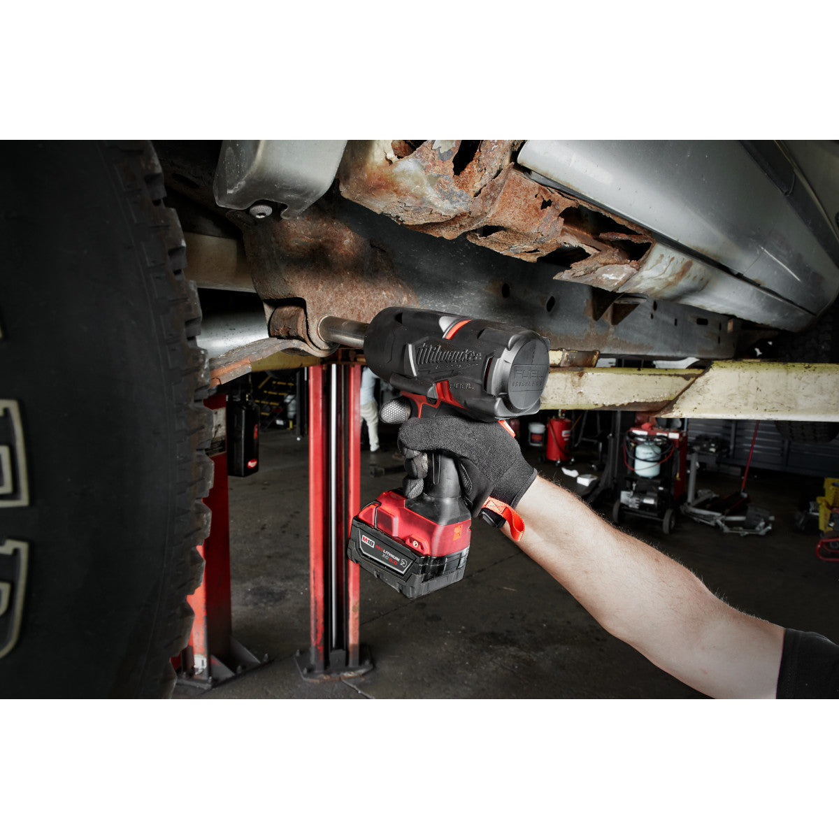 Milwaukee 2767-22R - M18 FUEL™ High Torque 1/2” Impact Wrench with Friction Ring Kit - Wise Line Tools