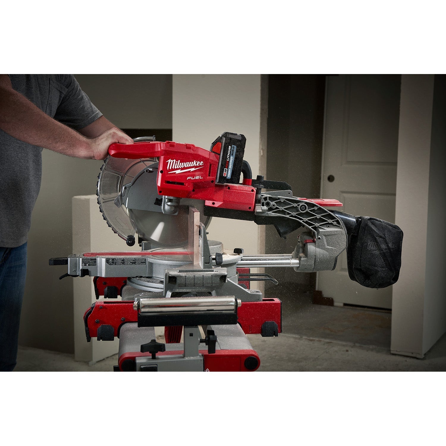 Milwaukee 2734-21 - M18 FUEL™ 10" Dual Bevel Sliding Compound Miter Saw Kit - Wise Line Tools