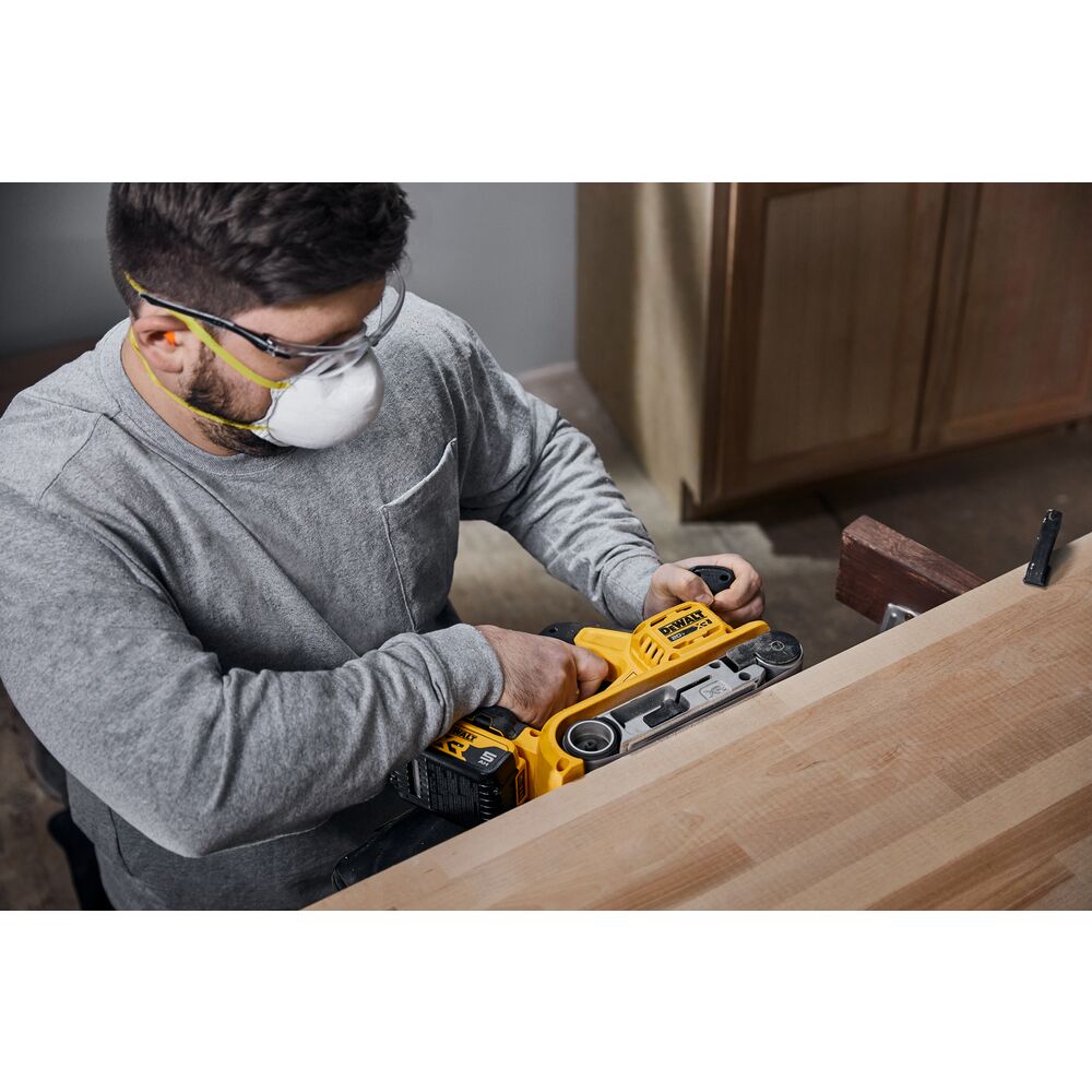 DEWALT DCW220B - 20V MAX* XR® Brushless Cordless Belt Sander (Tool Only)