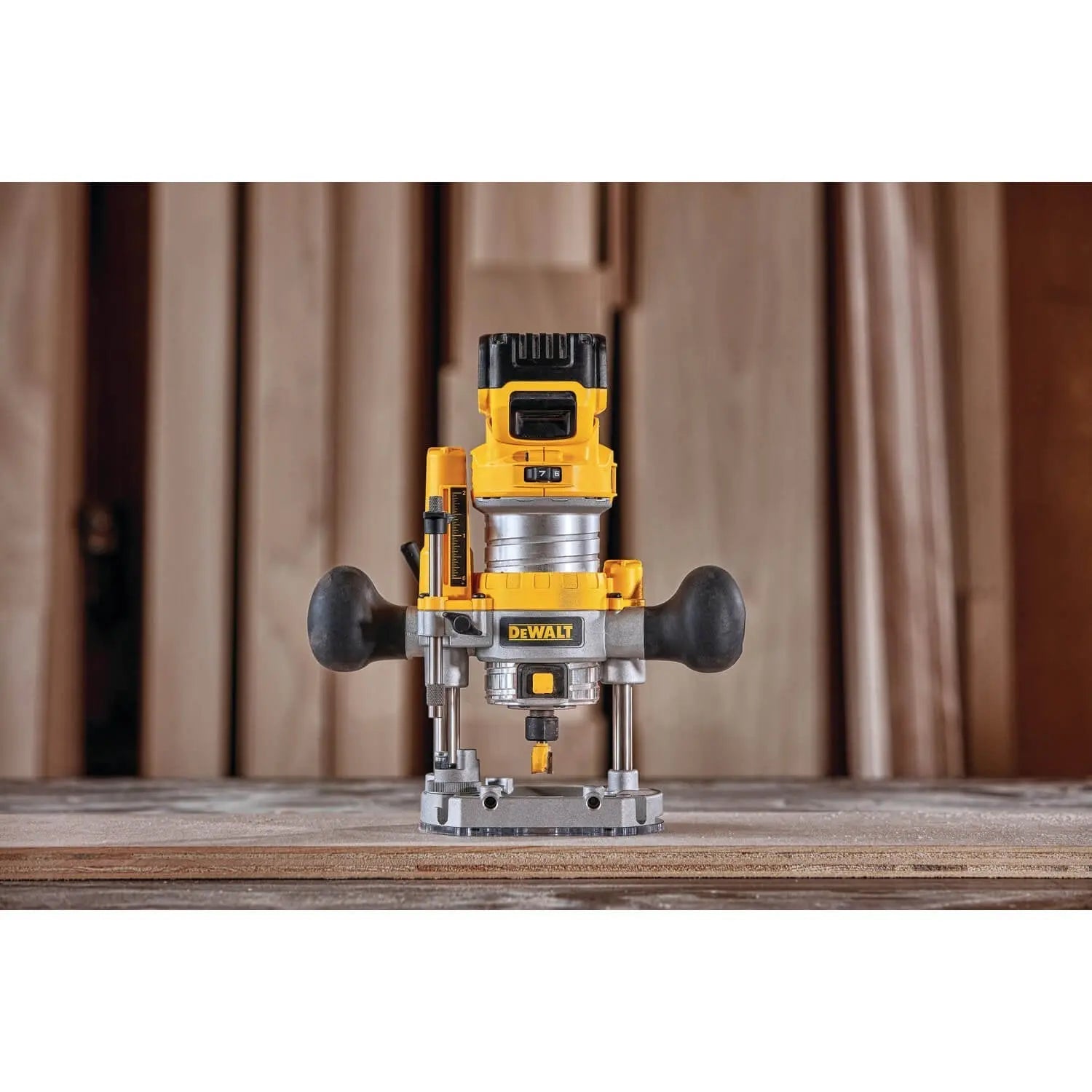 DEWALT DCW600B-20V MAX* XR Cordless Router, Brushless, Tool Only