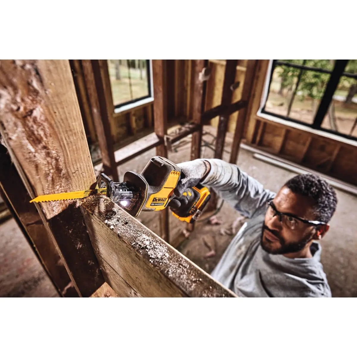 DEWALT DCS369B ATOMIC 20V MAX* CORDLESS ONE-HANDED RECIPROCATING SAW (TOOL ONLY)