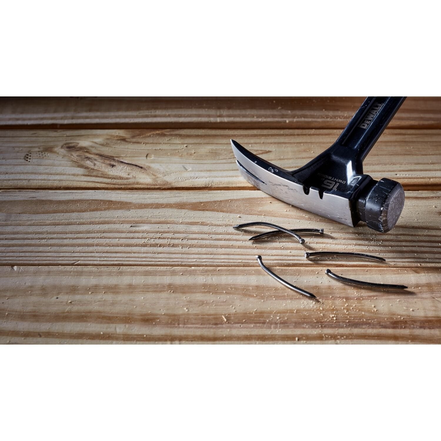 DEWALT DWHT51003-16Oz Rip Claw Nailing Ham