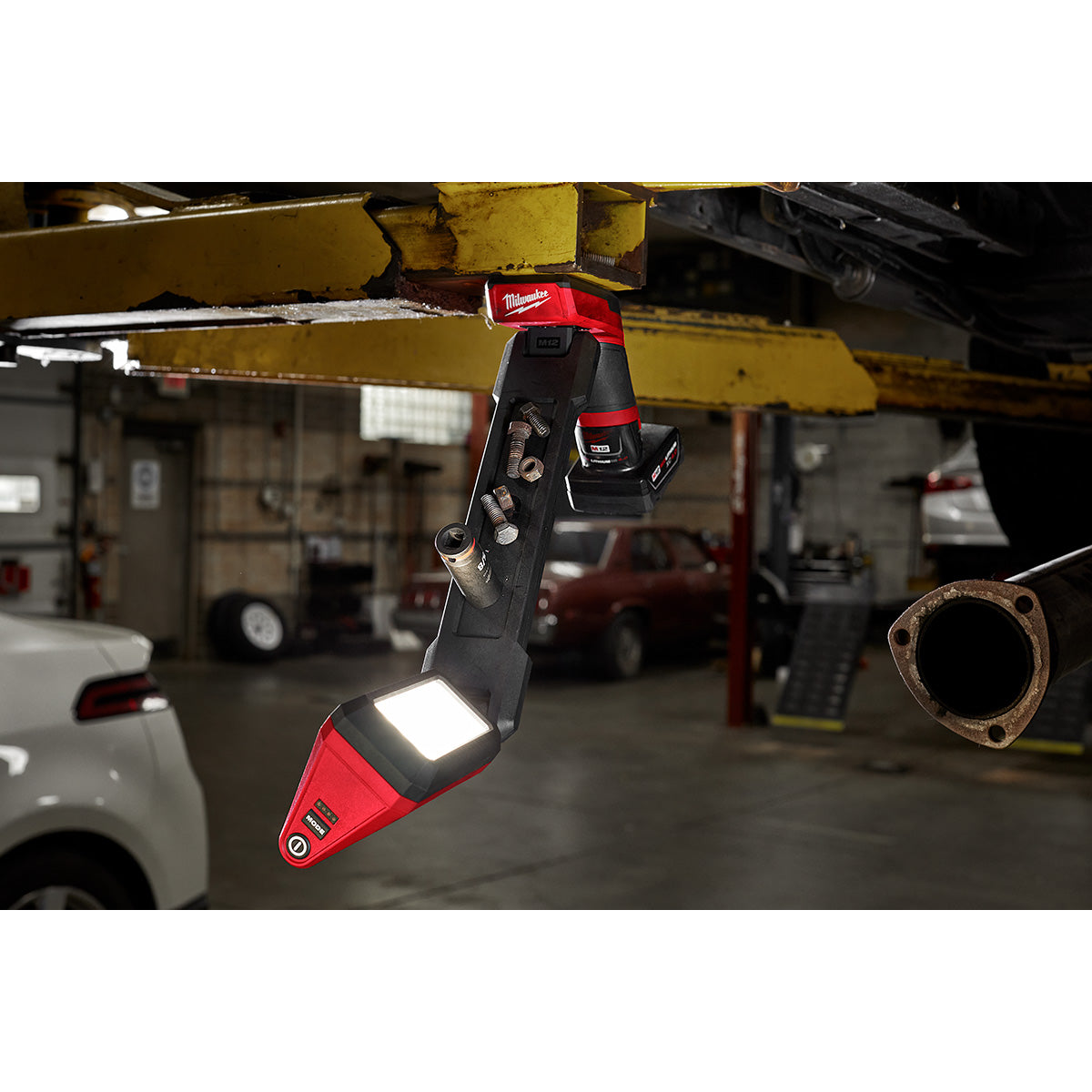 Milwaukee 2126-20 - M12™ Underbody Light - Wise Line Tools
