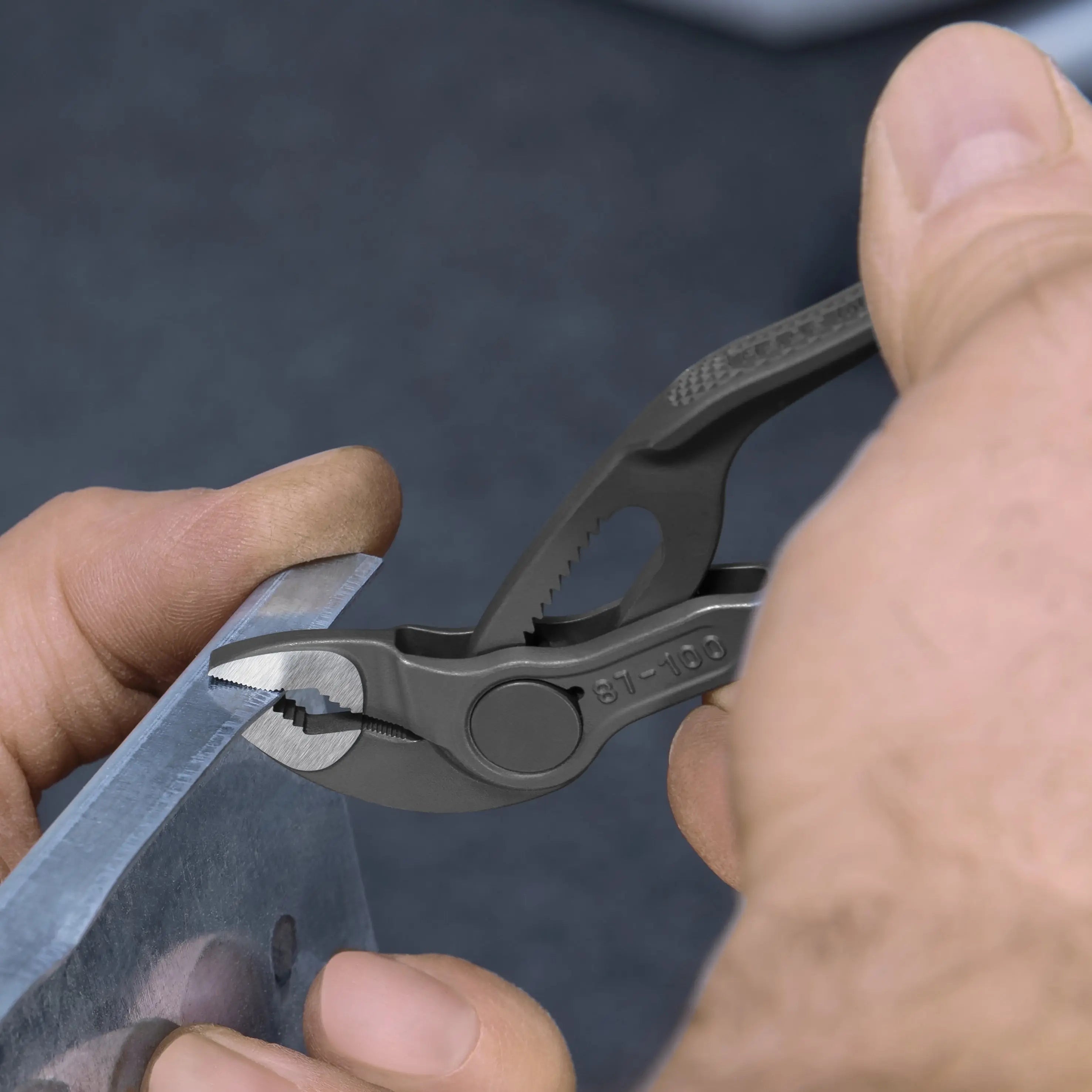 KNIPEX 8700100SBA - 4" Cobra® XS Water Pump Pliers