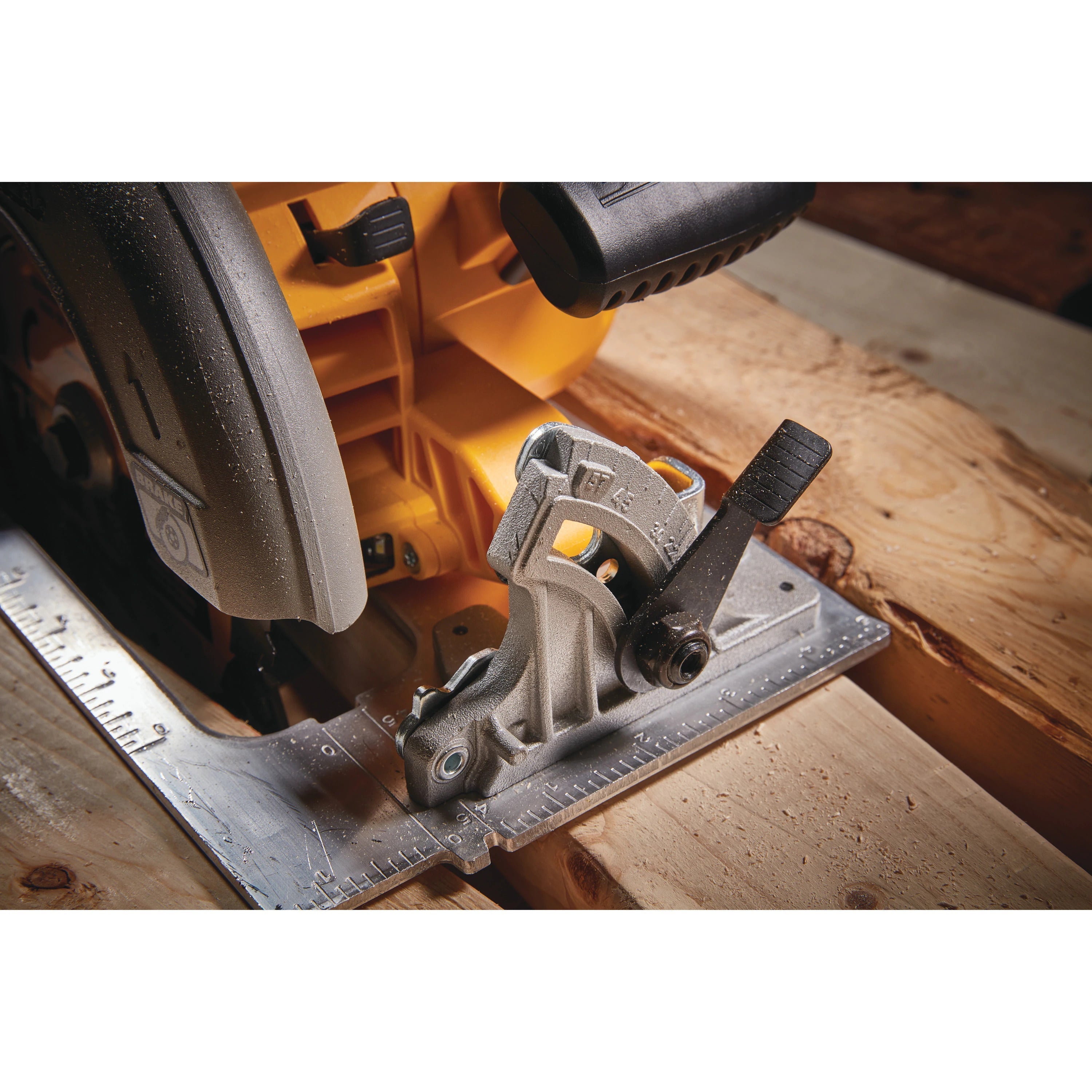 DEWALT DCS573B-20V MAX* 7-1/4 in. Brushless Cordless Circular Saw with FLEXVOLT Advantage (Tool Only) - Wise Line Tools