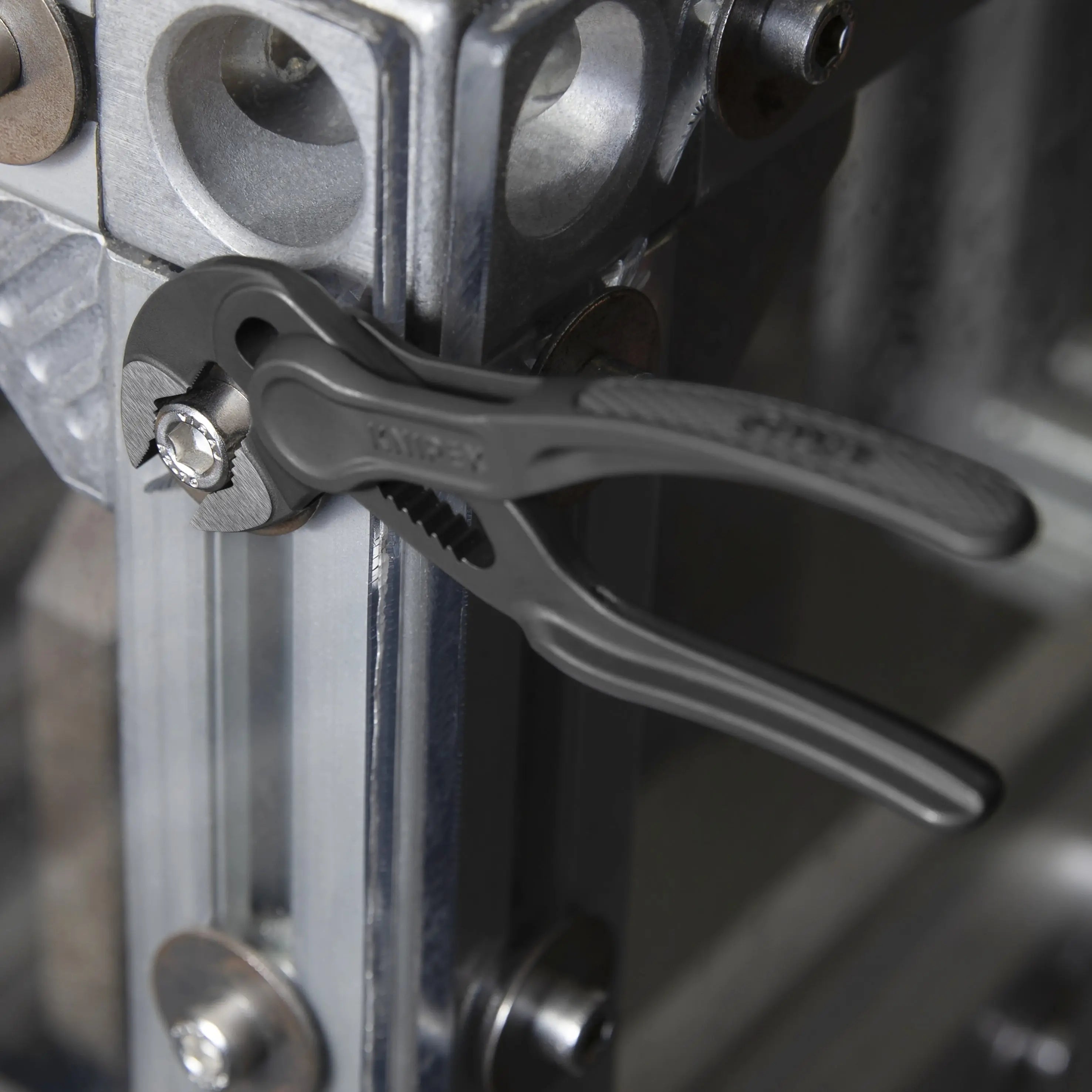 KNIPEX 8700100SBA - 4" Cobra® XS Water Pump Pliers