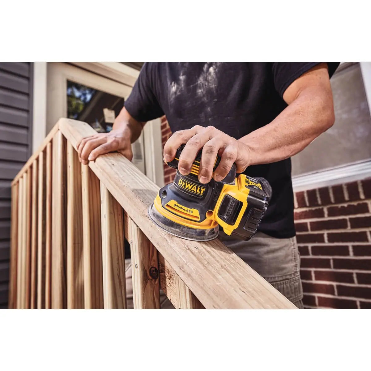 DEWALT DCW210B-20V MAX* XR 5 in Brushless Cordless Variable-Speed Random Orbital Sander (Tool Only)