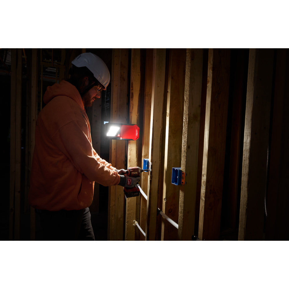 Milwaukee 2358-20 - M18™ ROVER™ Clamping Flood Light MILWAUKEE