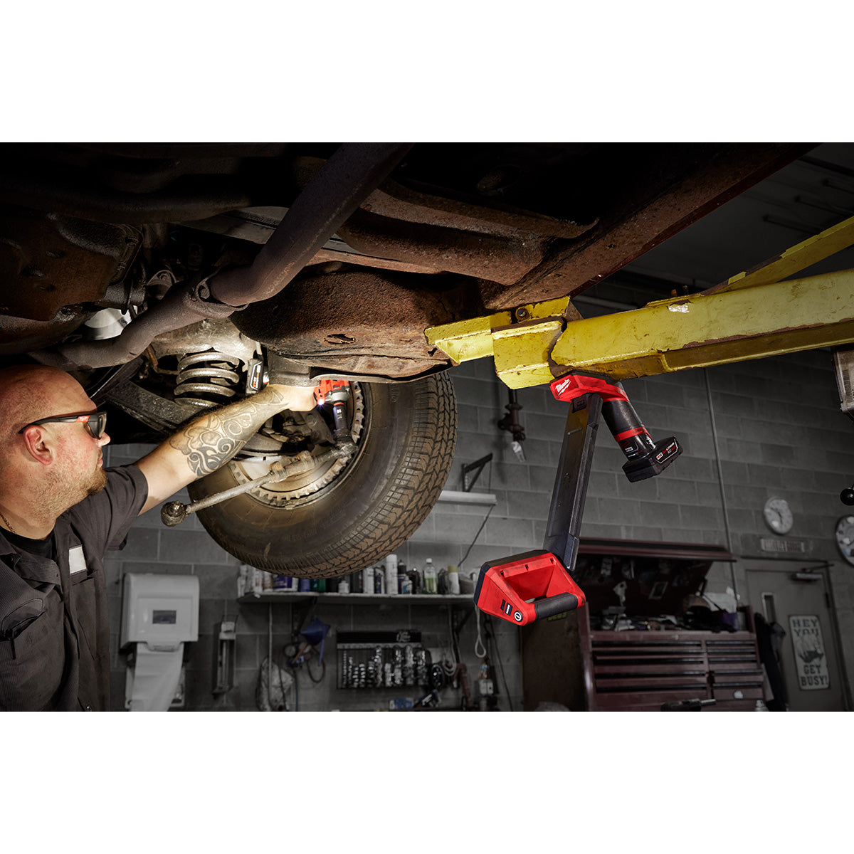 Milwaukee 2126-20 - M12™ Underbody Light - Wise Line Tools